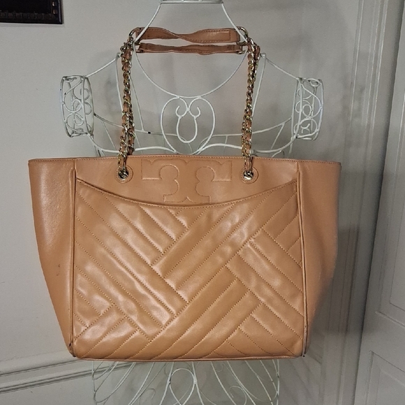 Tory Burch Handbags - Tory Burch Quilted Tote
